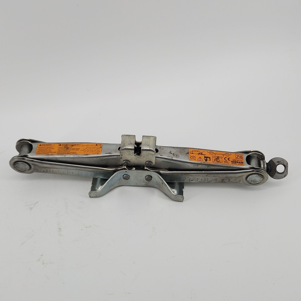 2003-2009 Nissan 350Z Z33 OEM Scissor Jack 99550-CE86C Wako Japan